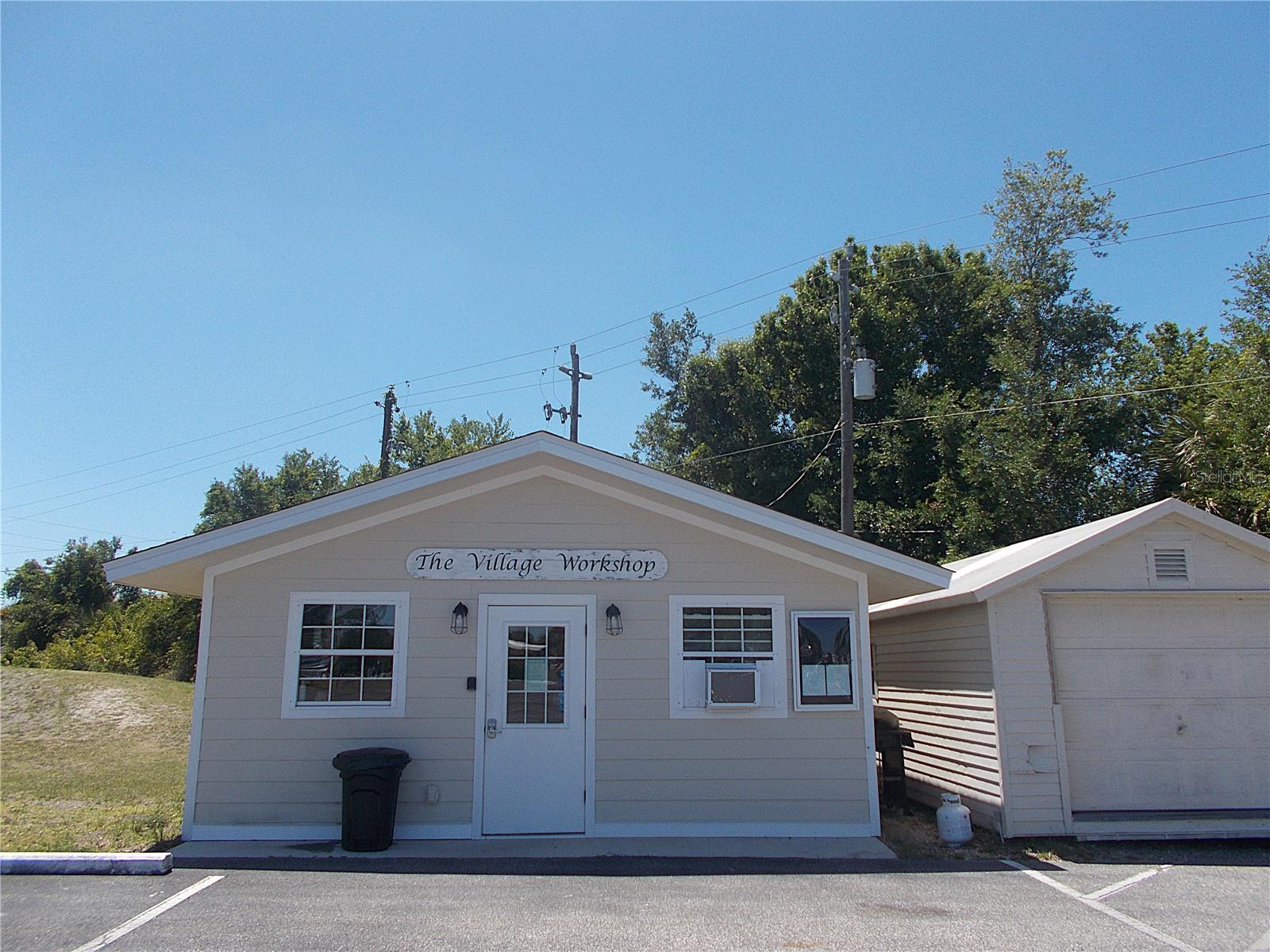 VILLAGE HOLIDAY LAKE - Residential