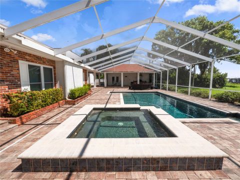 A home in WINTER HAVEN