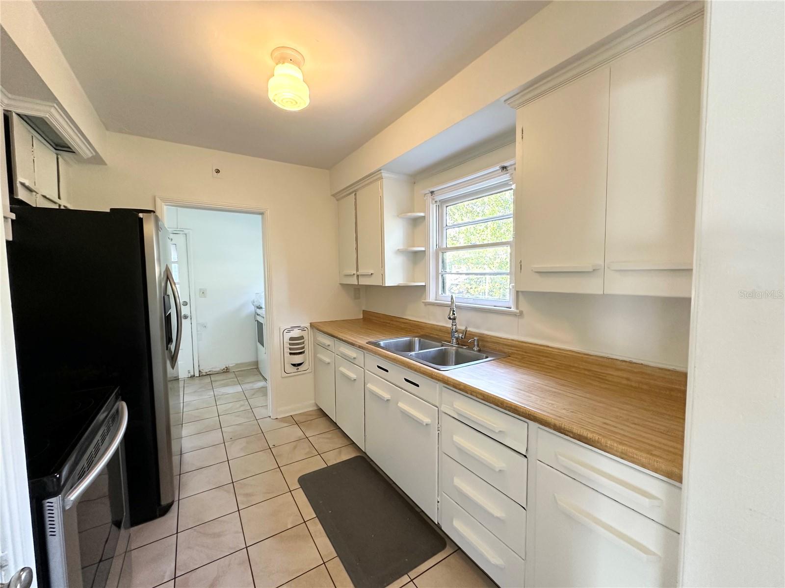 CHRIST - Residential Lease