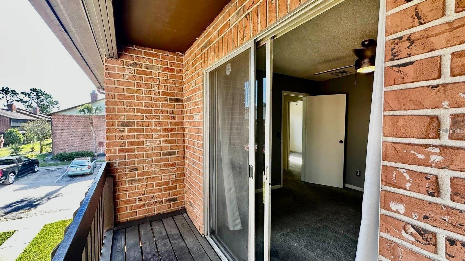 HUNTINGTON ON GREEN CONDO - Residential Lease