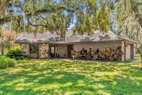 Photo of 4612 Reynosa Drive SW, Winter Haven, FL 33880 (MLS # V4944212)