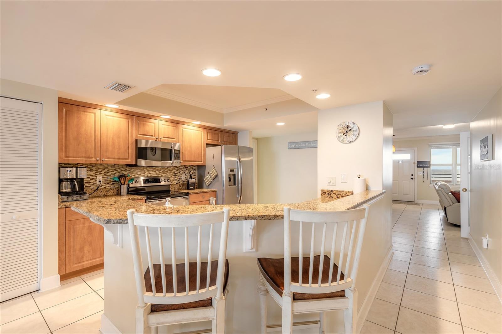DIMUCCI TWIN TWRS NORTH & SOUT - Residential