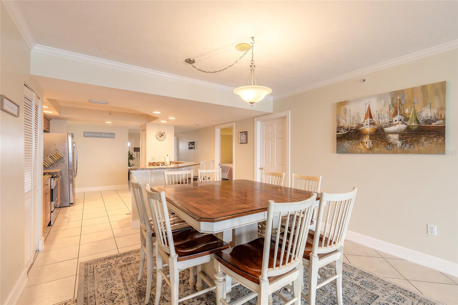 DIMUCCI TWIN TWRS NORTH & SOUT - Residential