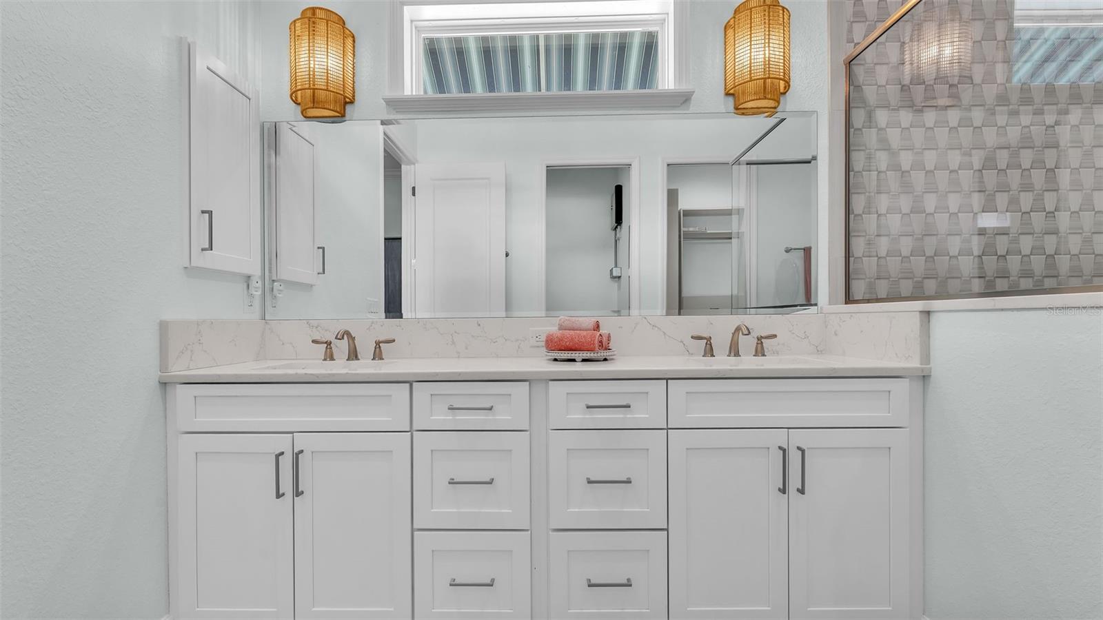 BAY LAKE RESIDENCE - Residential