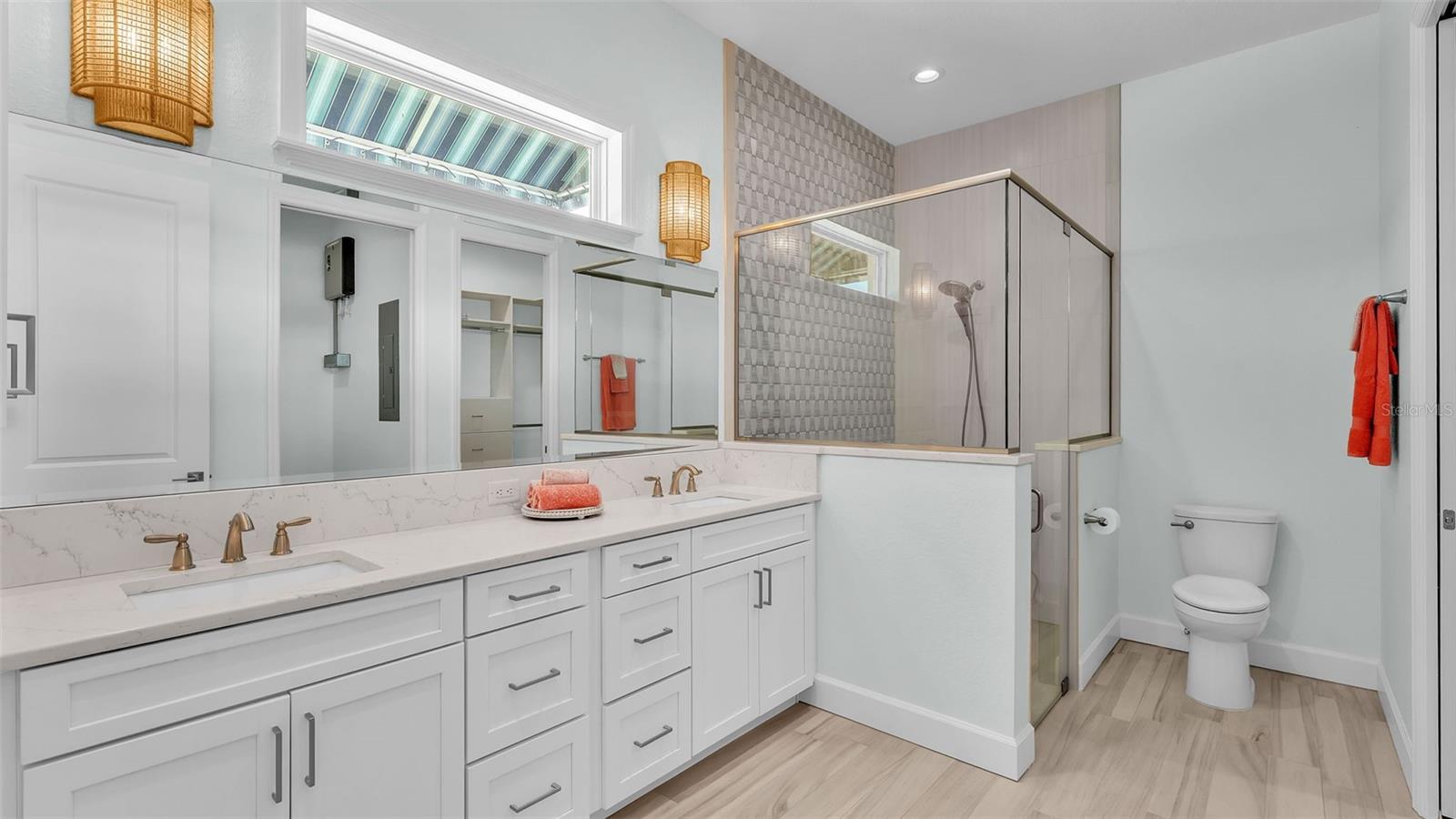 BAY LAKE RESIDENCE - Residential