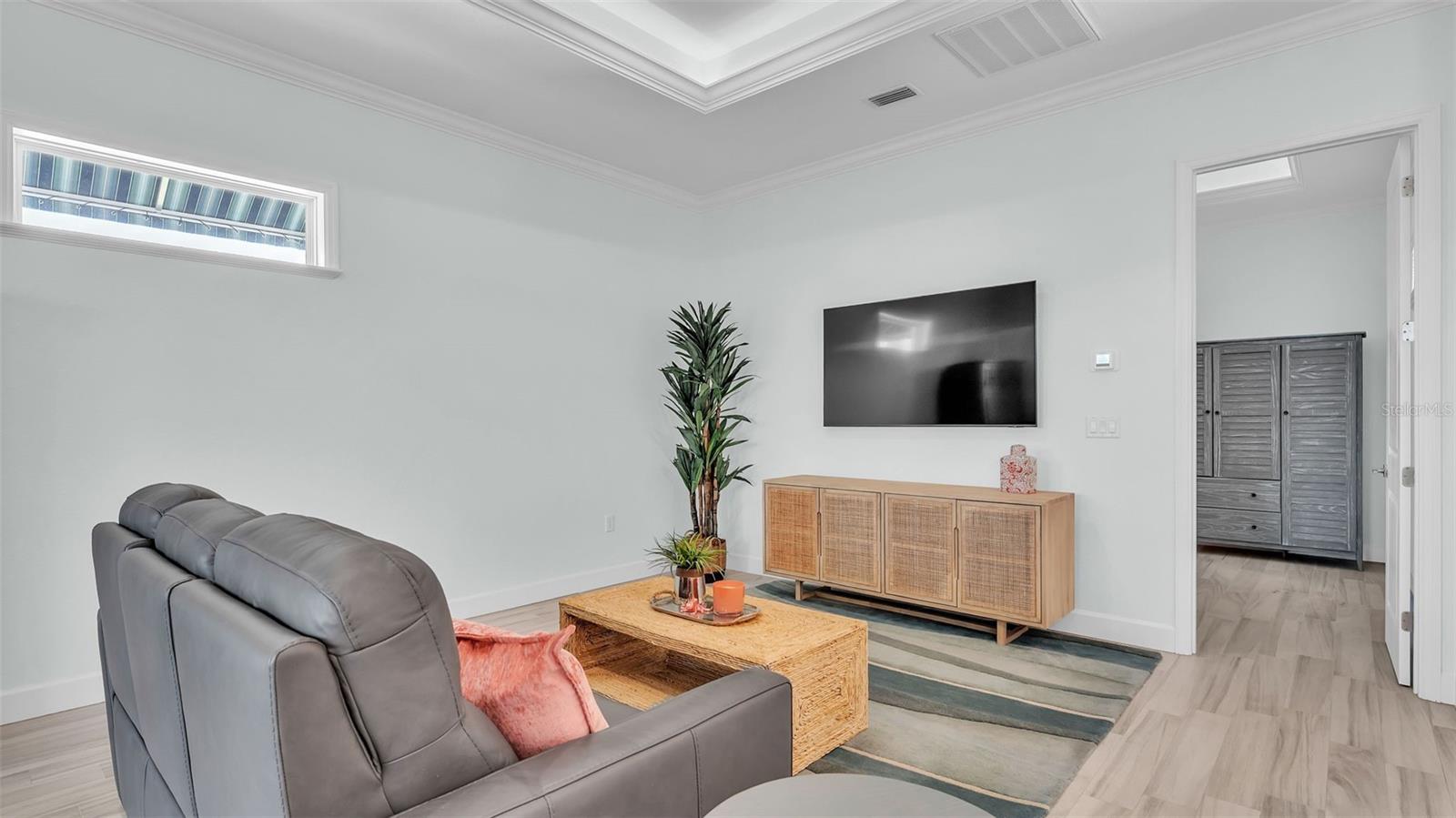 BAY LAKE RESIDENCE - Residential