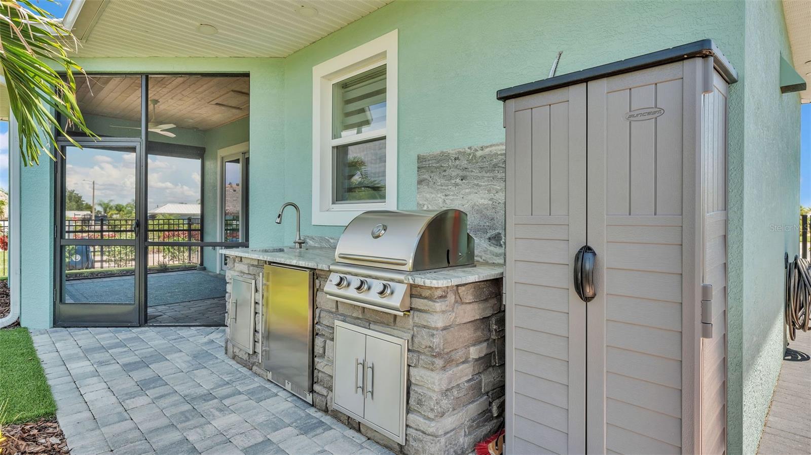 BAY LAKE RESIDENCE - Residential