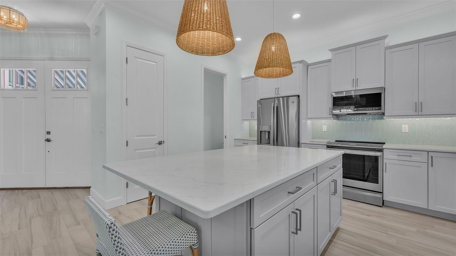 BAY LAKE RESIDENCE - Residential