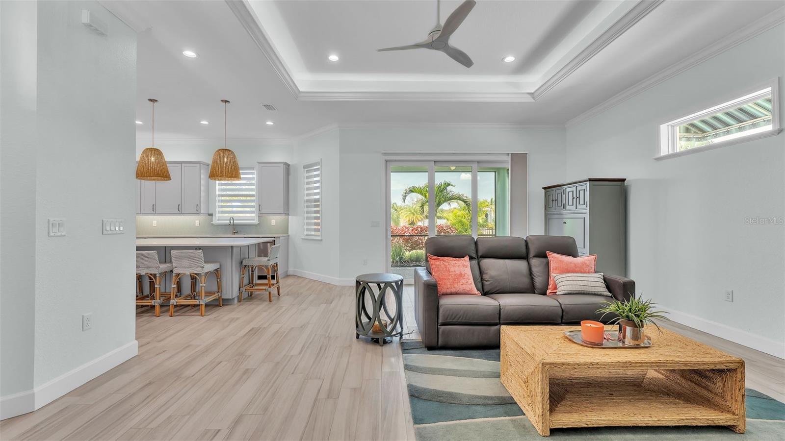 BAY LAKE RESIDENCE - Residential