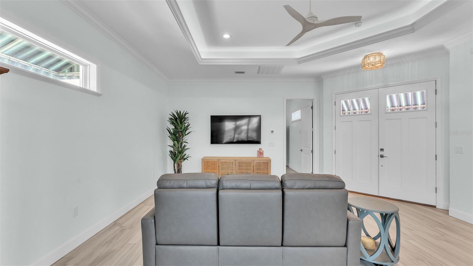 BAY LAKE RESIDENCE - Residential