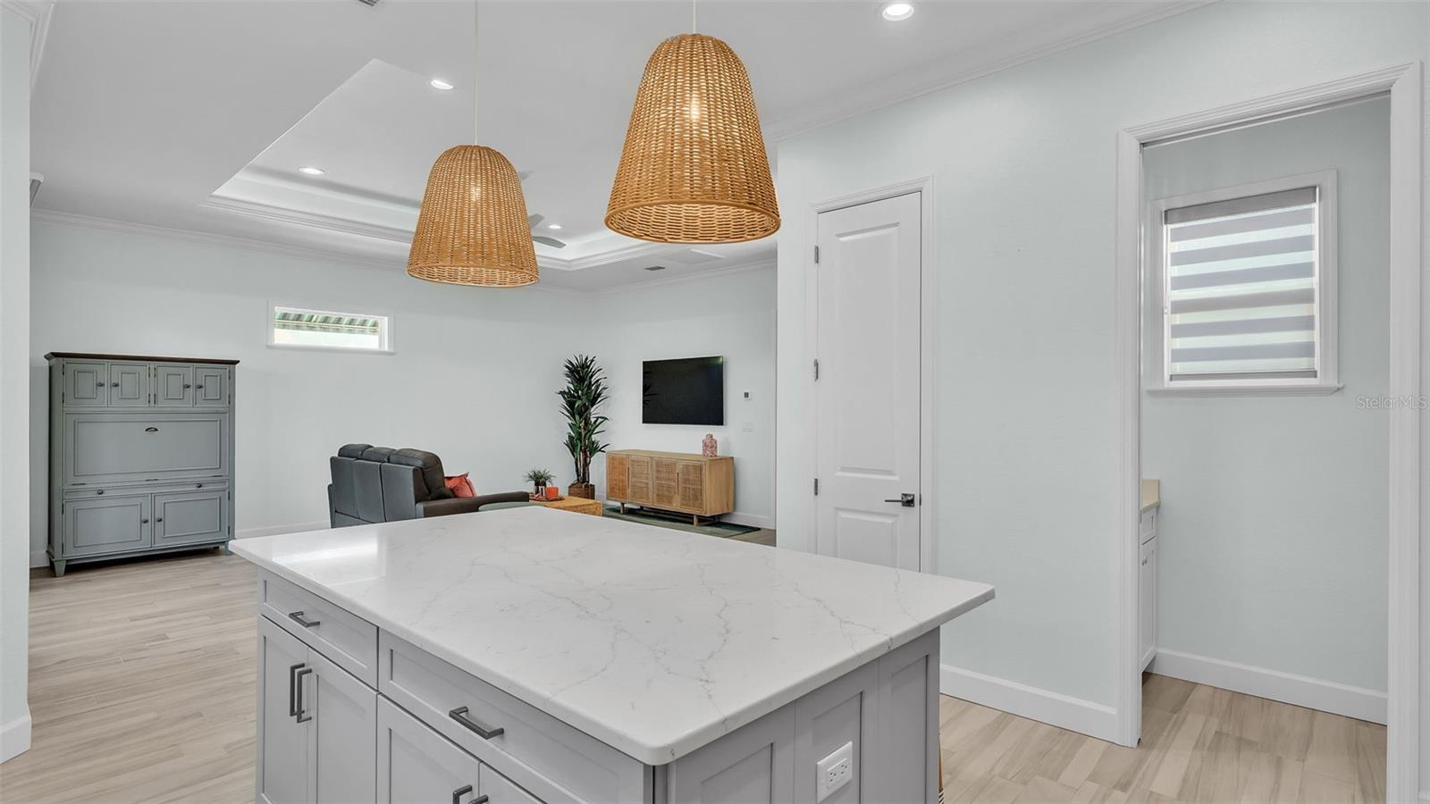 BAY LAKE RESIDENCE - Residential