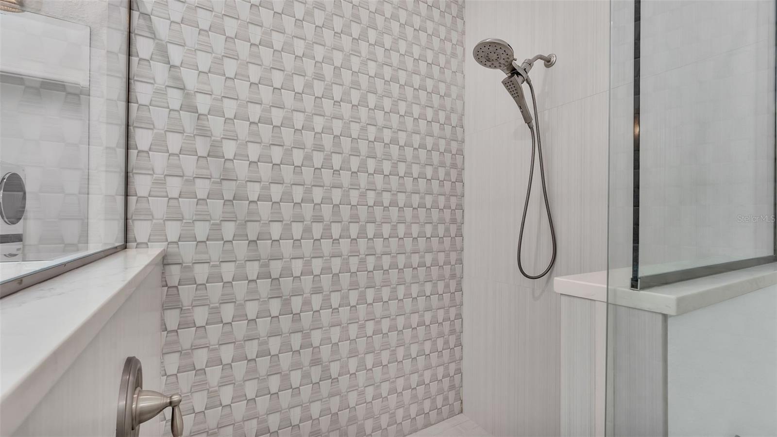 BAY LAKE RESIDENCE - Residential