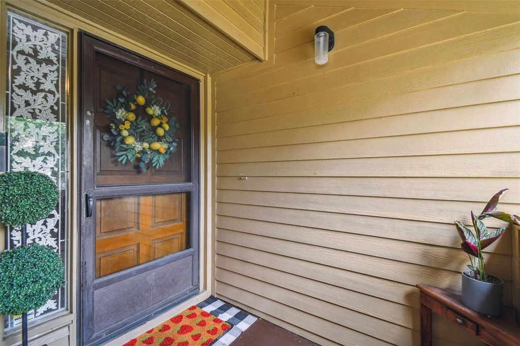 Photo of 4114 Pinelake Lane #202, Tampa, FL 33618 (MLS # TB8396770)