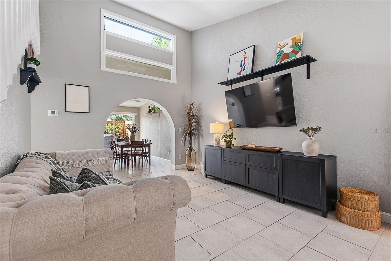 1216 PIN OAK DRIVE