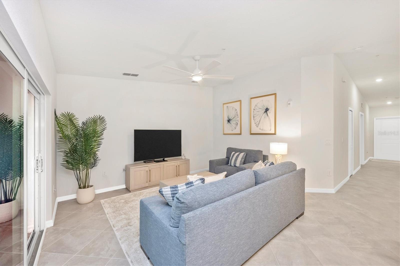 WELLEN PARK GOLF & COUNTRY CLUB - Residential Lease