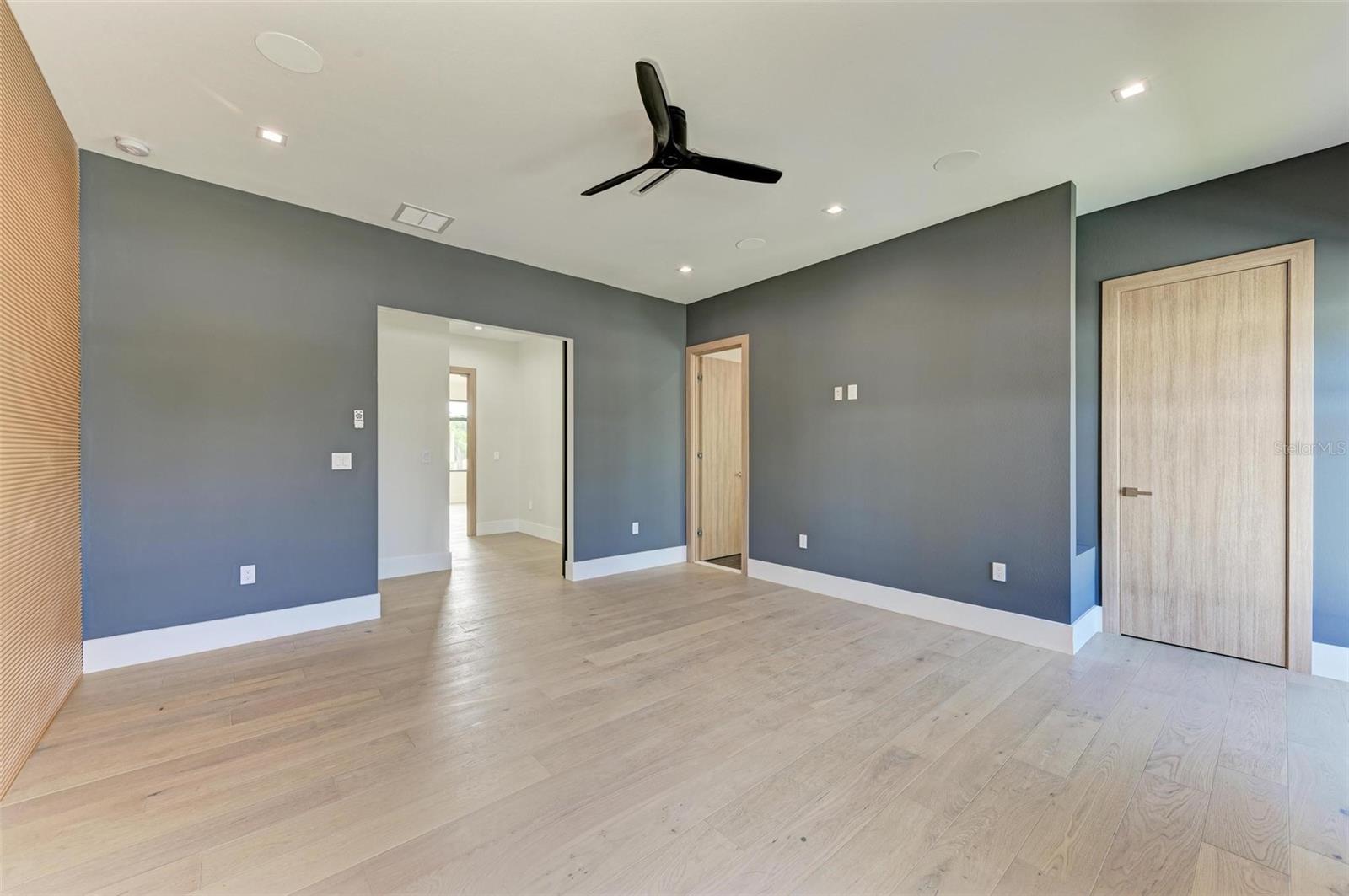 GROVE LAWN REP - Residential