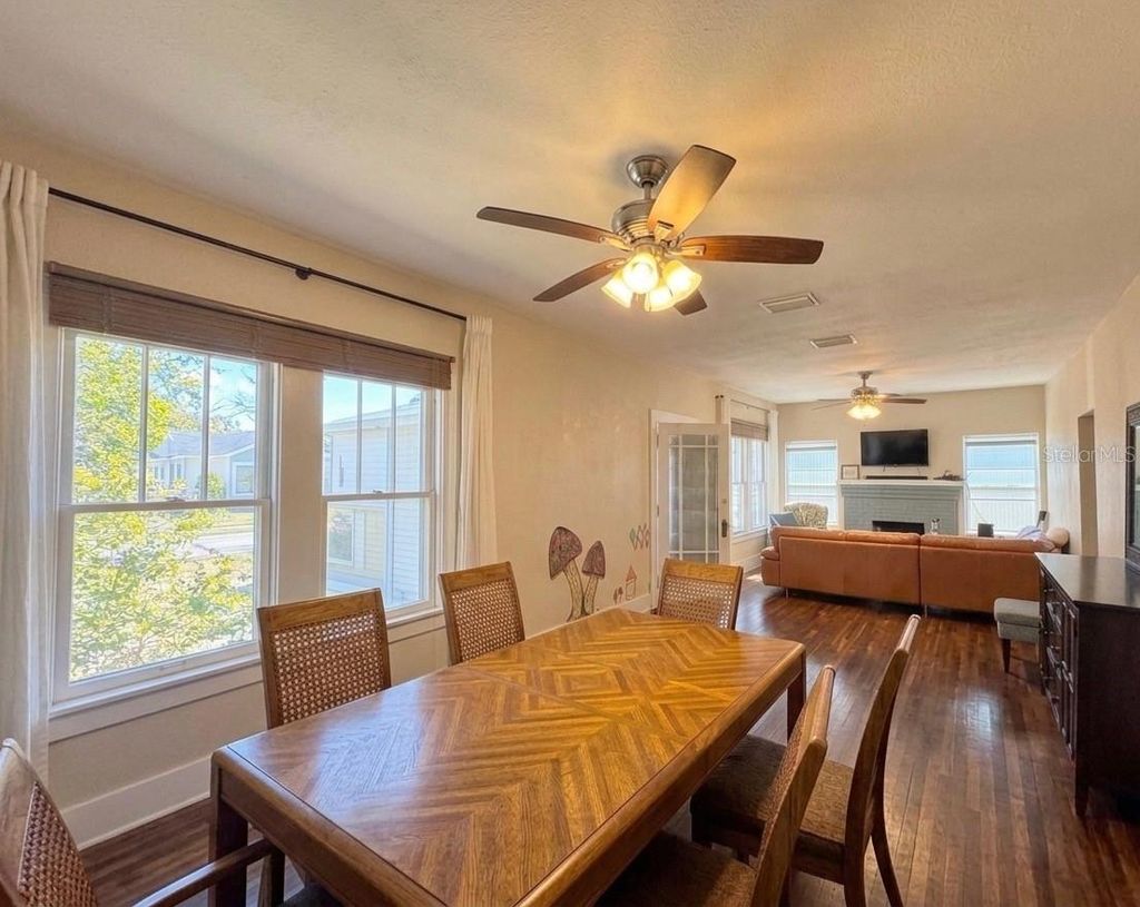 Photo of 1010 14th Avenue NW, Largo, FL 33770 (MLS # TB8487879)