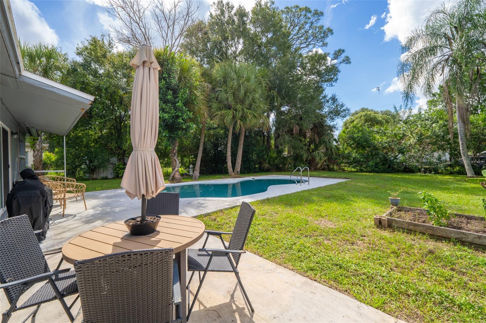 1109 PINEDALE ROAD
