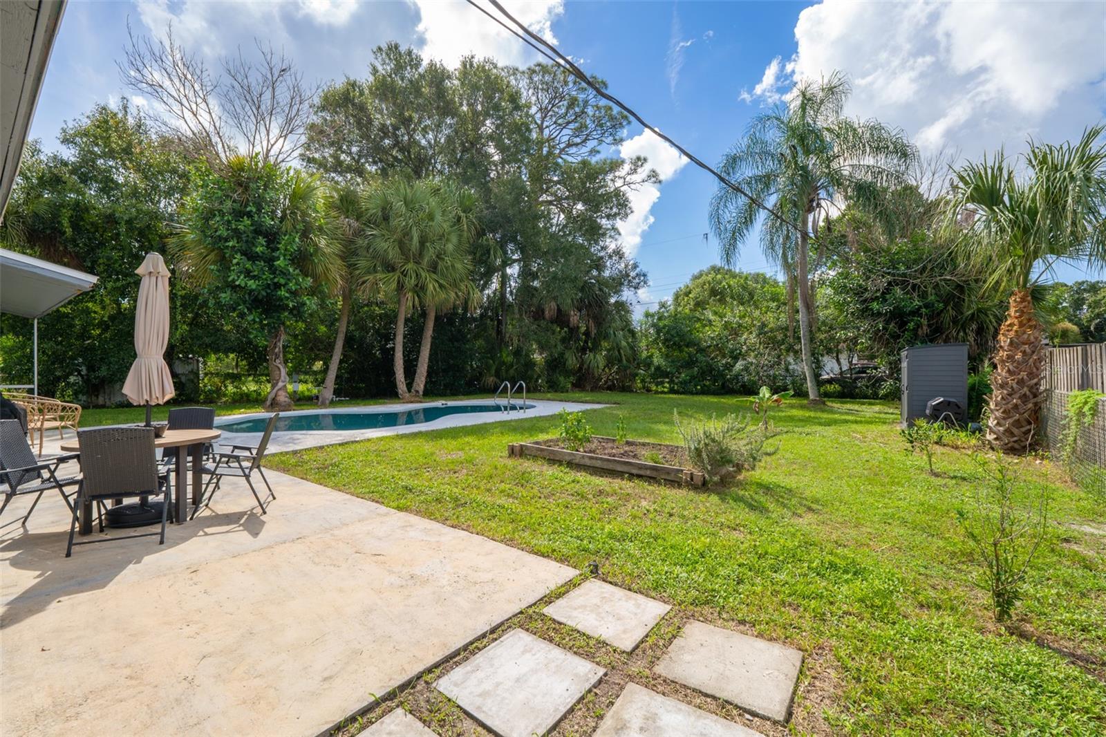 1109 PINEDALE ROAD