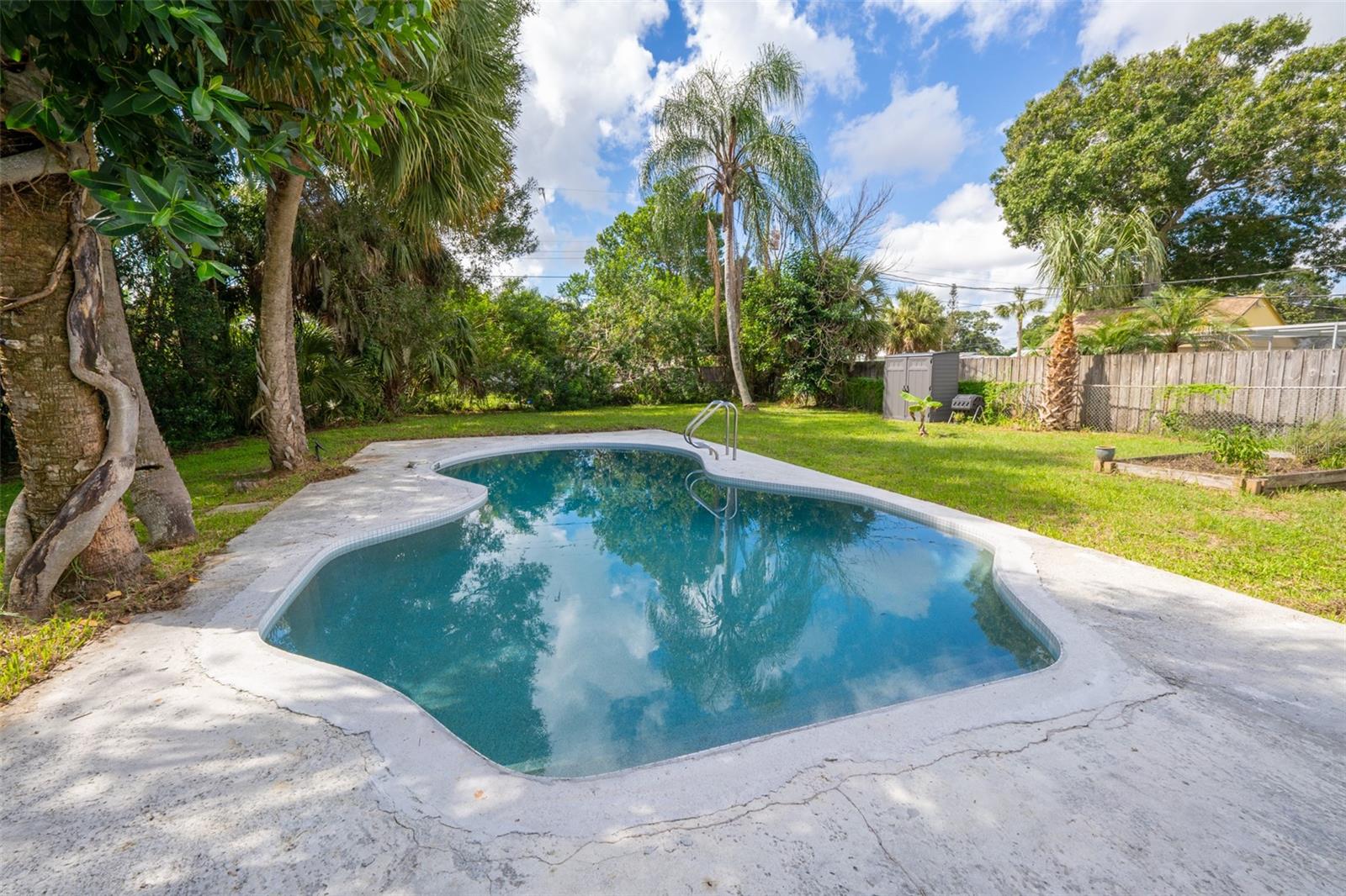 1109 PINEDALE ROAD