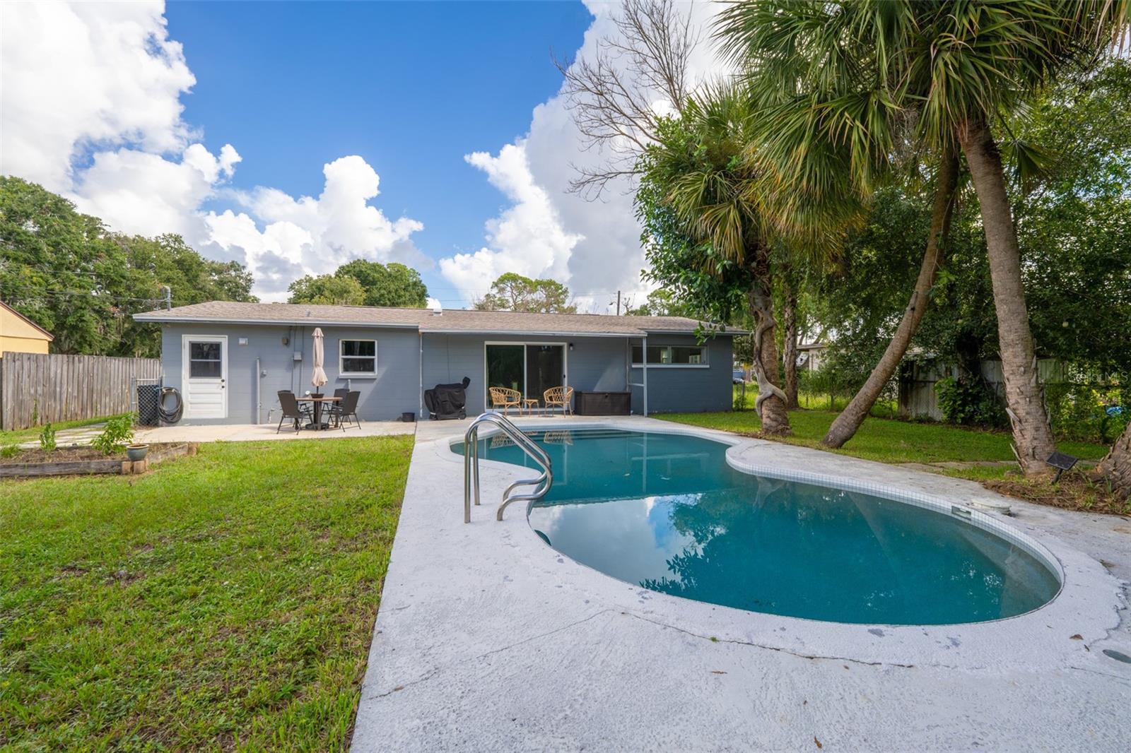 1109 PINEDALE ROAD