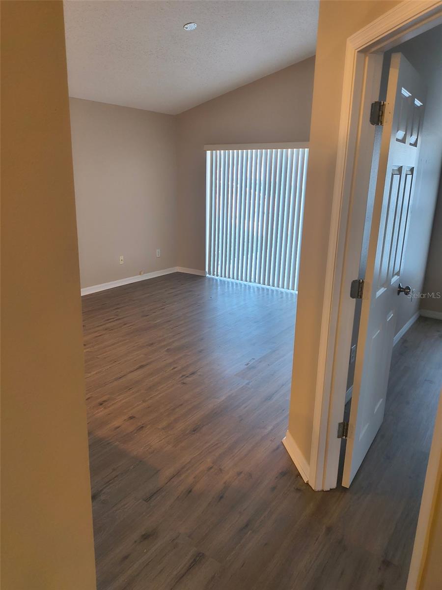 FLORIDA PINES PH 01 - Residential Lease