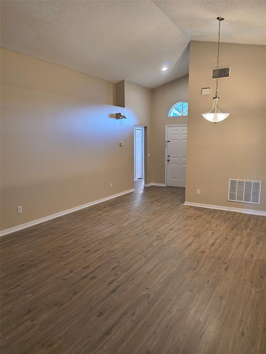 FLORIDA PINES PH 01 - Residential Lease