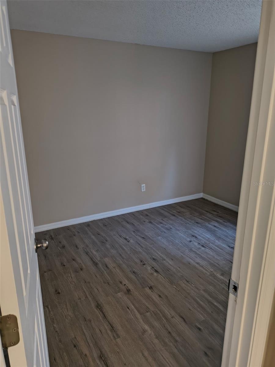 FLORIDA PINES PH 01 - Residential Lease