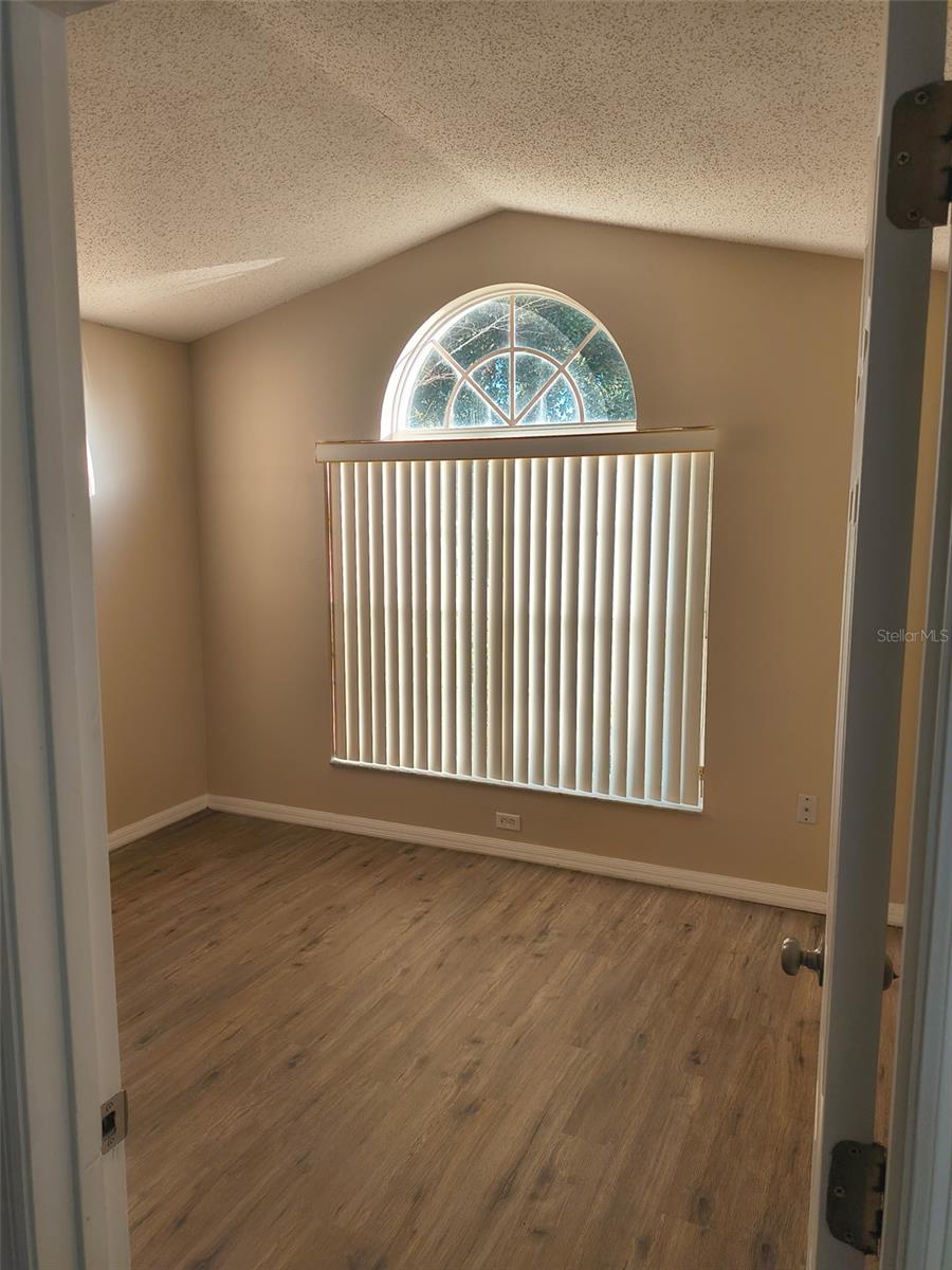 FLORIDA PINES PH 01 - Residential Lease