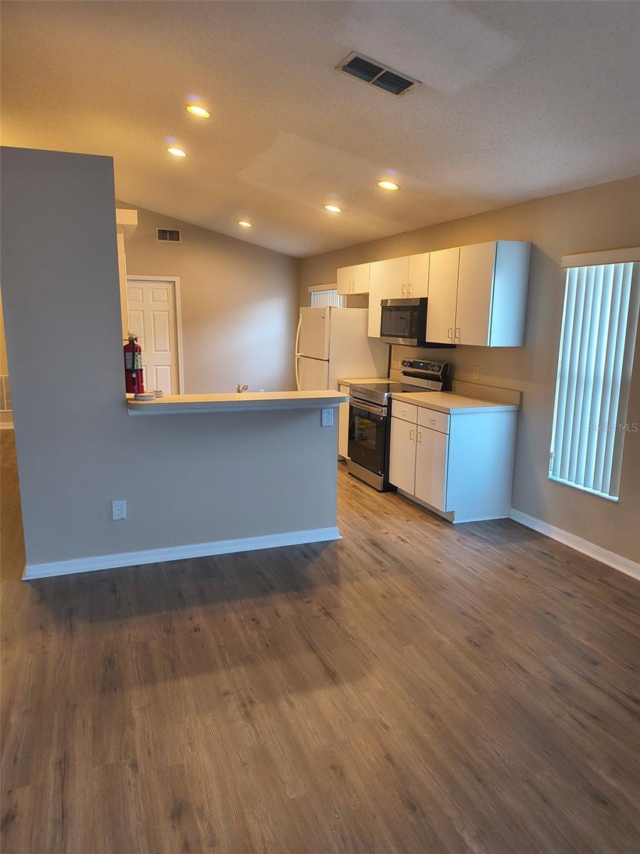 FLORIDA PINES PH 01 - Residential Lease