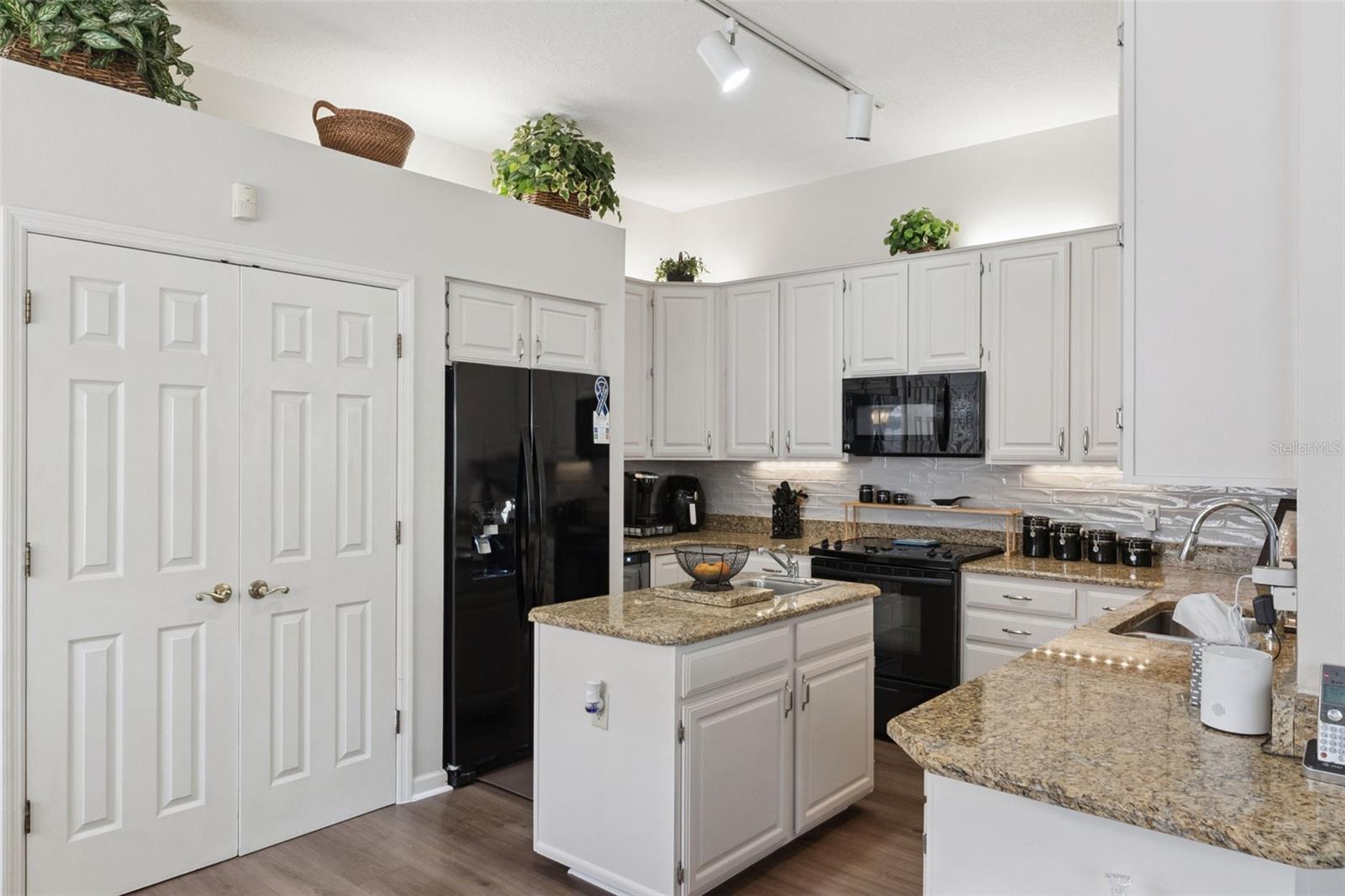 HUNTERS CREEK TR 135 PH 03 - Residential