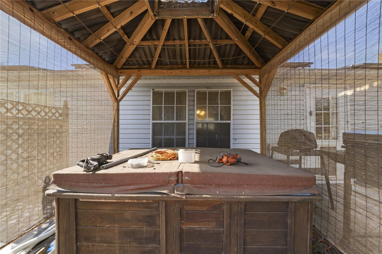 LAKEWOOD ACRES - Residential