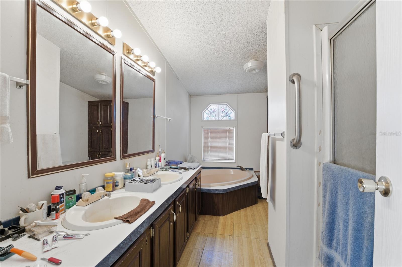 LAKEWOOD ACRES - Residential