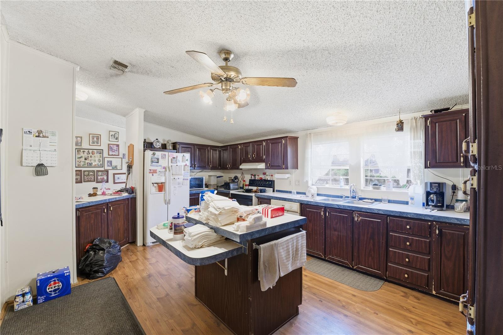 LAKEWOOD ACRES - Residential