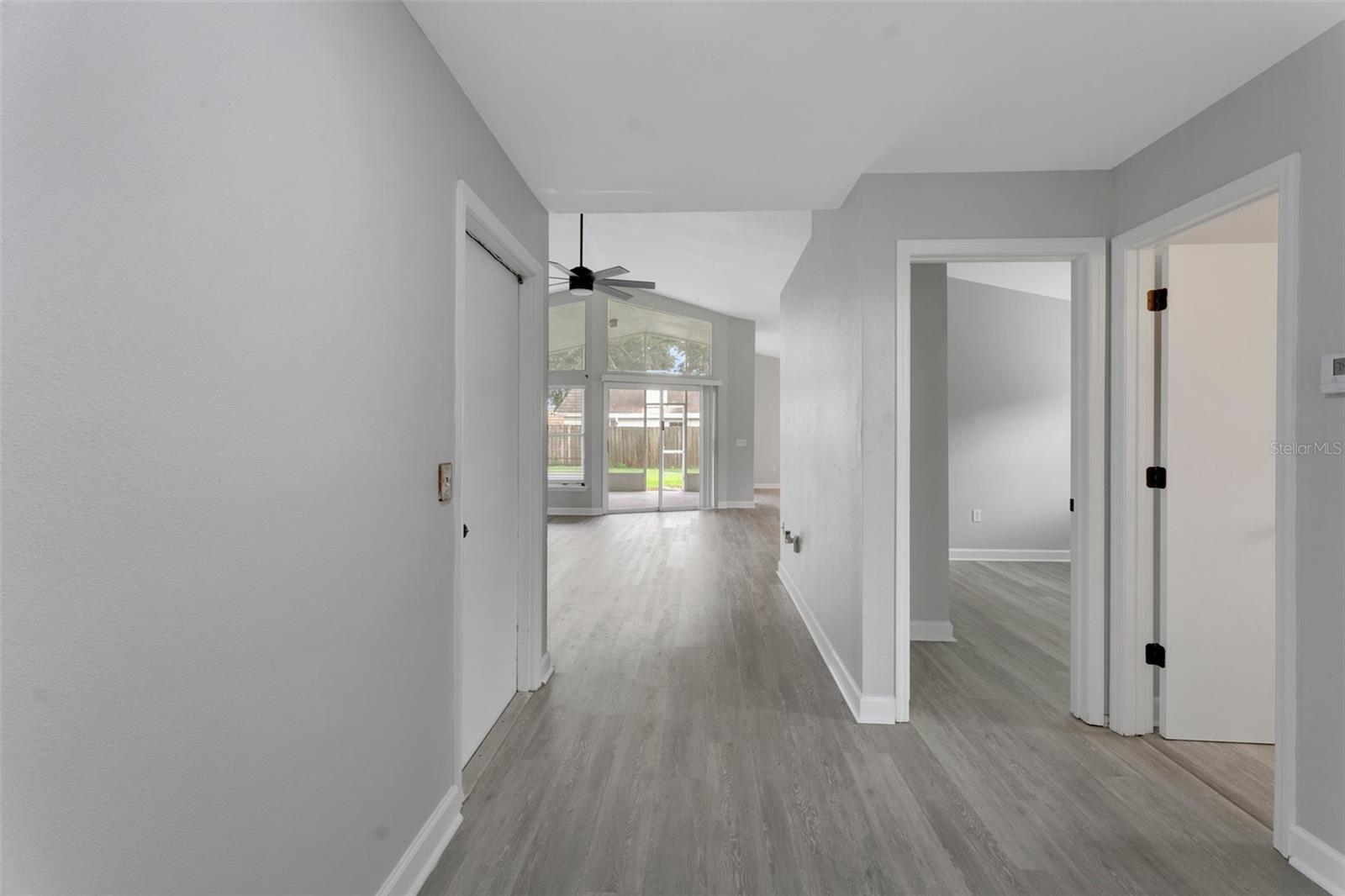 LAKESTHE 02 - Residential