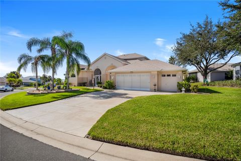 Tiny photo for 5740 Bounty Circle, Tavares, FL 32778 (MLS # G5098414)