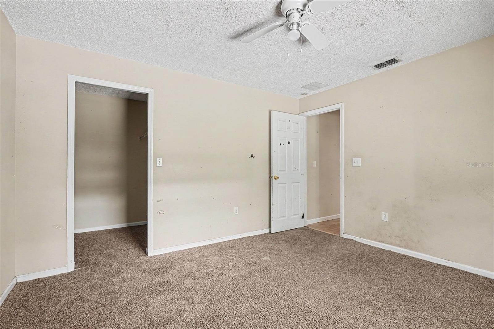 JASMINE POINTE AT CRESCENT LAKES - Residential