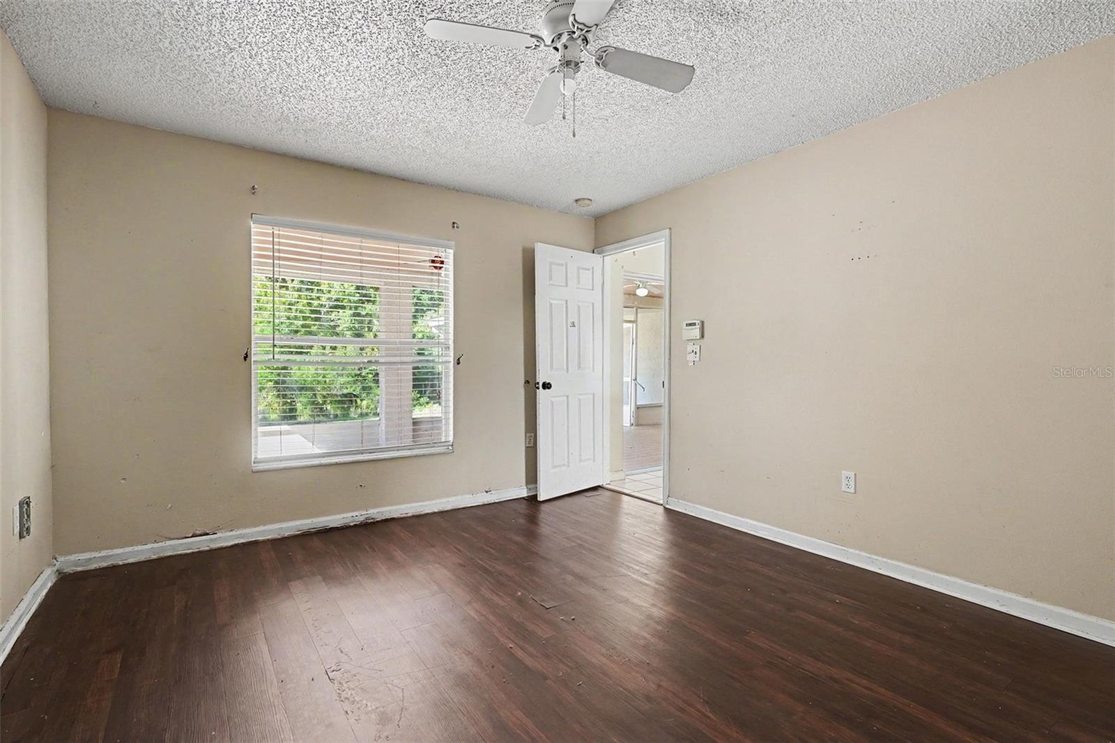 JASMINE POINTE AT CRESCENT LAKES - Residential