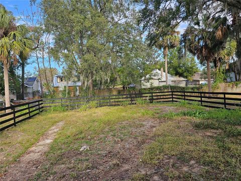 A home in EUSTIS