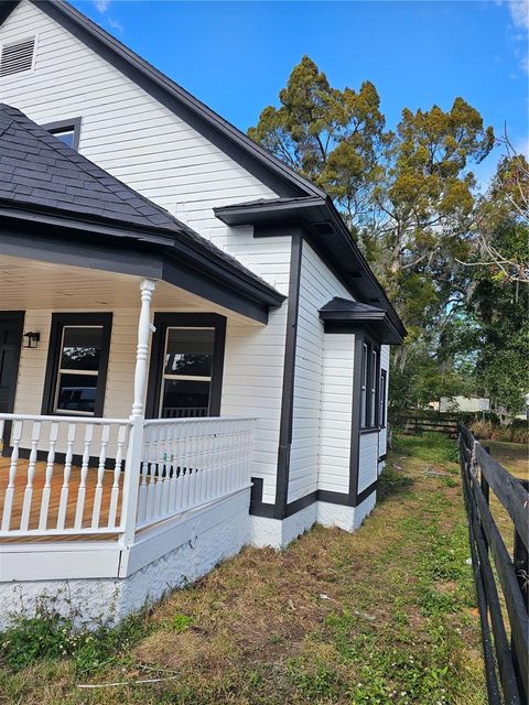 A home in EUSTIS