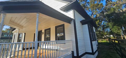 A home in EUSTIS