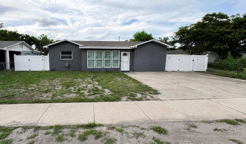 Photo of 1708 E Main Street, Lakeland, FL 33801 (MLS # P4938932)