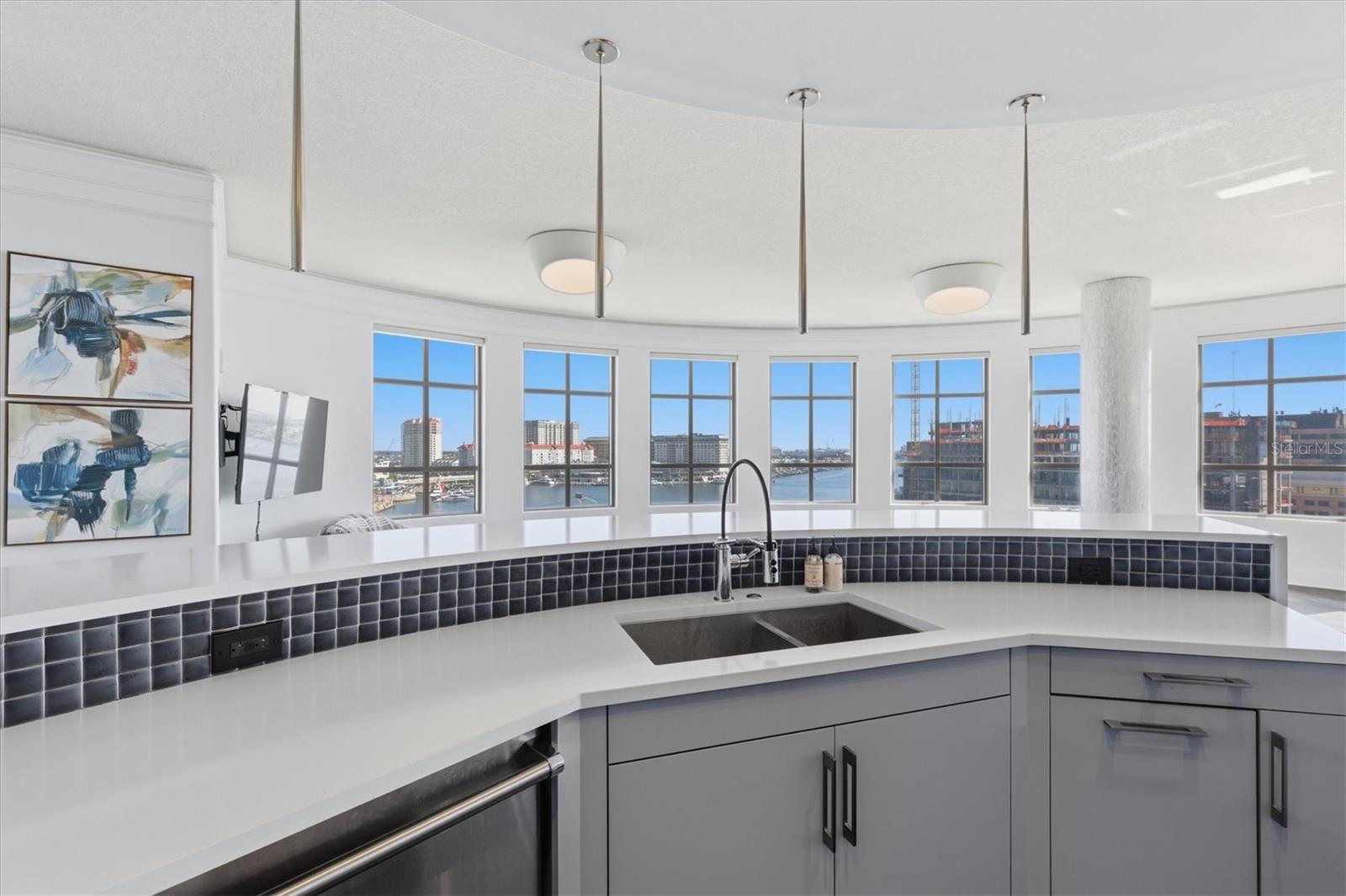 THE PARKSIDE OF ONE BAYSHORE - Residential Lease