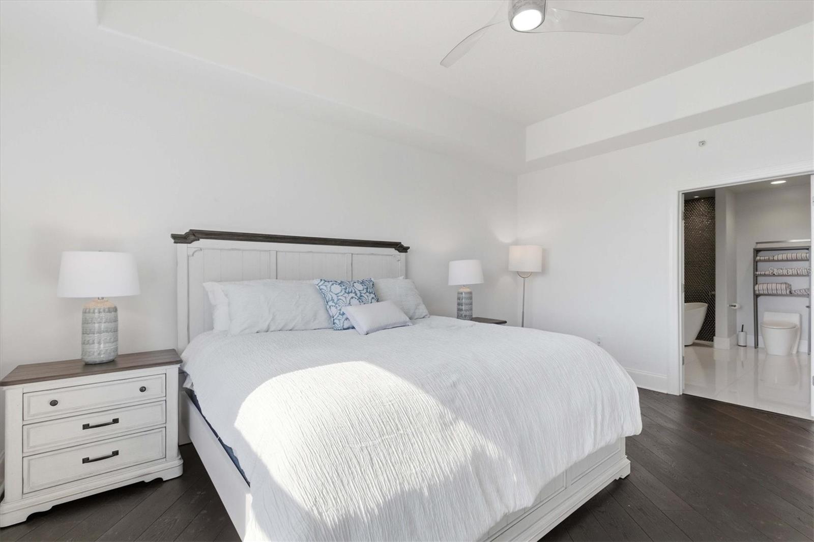 THE PARKSIDE OF ONE BAYSHORE - Residential Lease