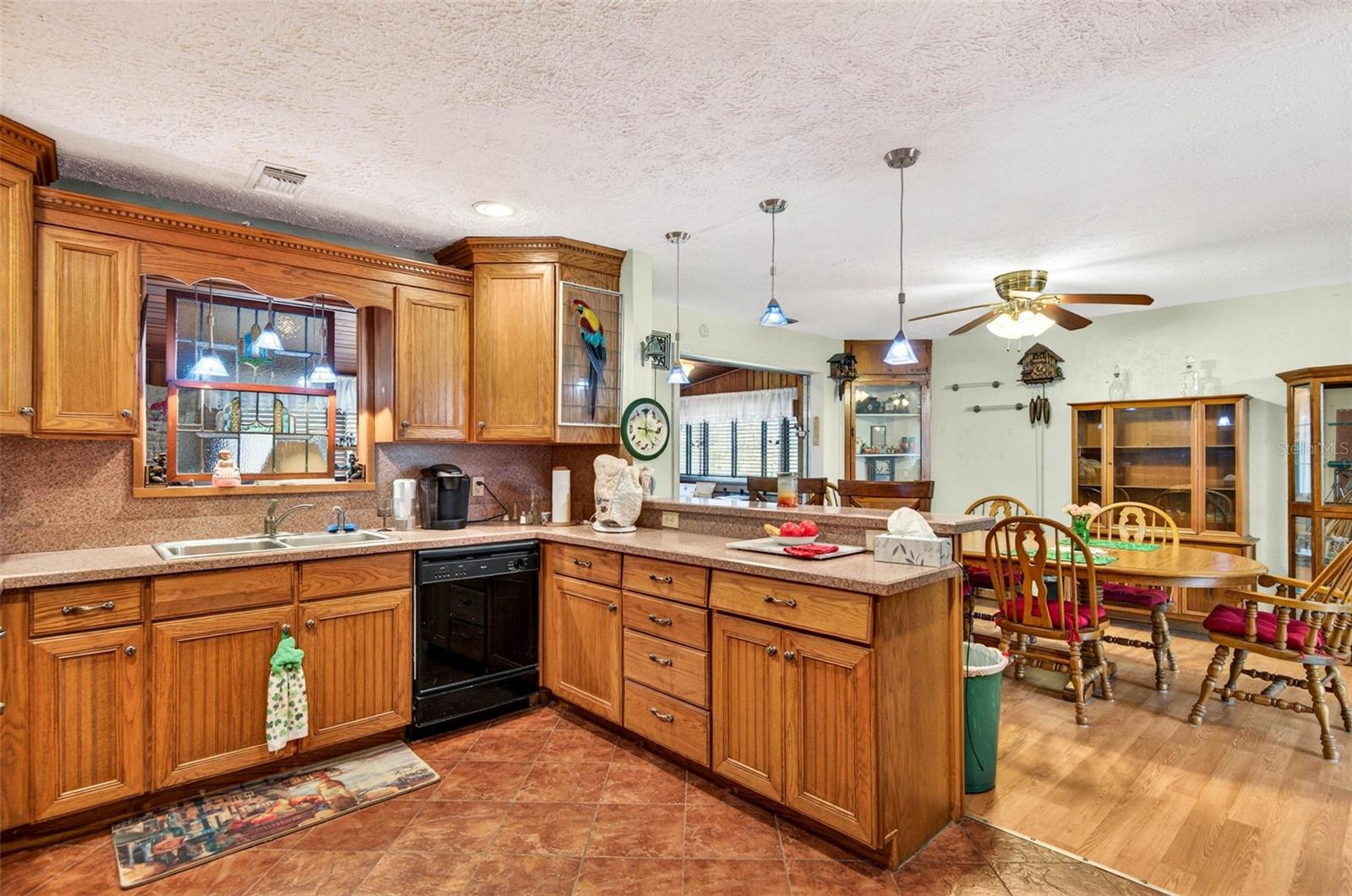 PASADENA SHORES - Residential