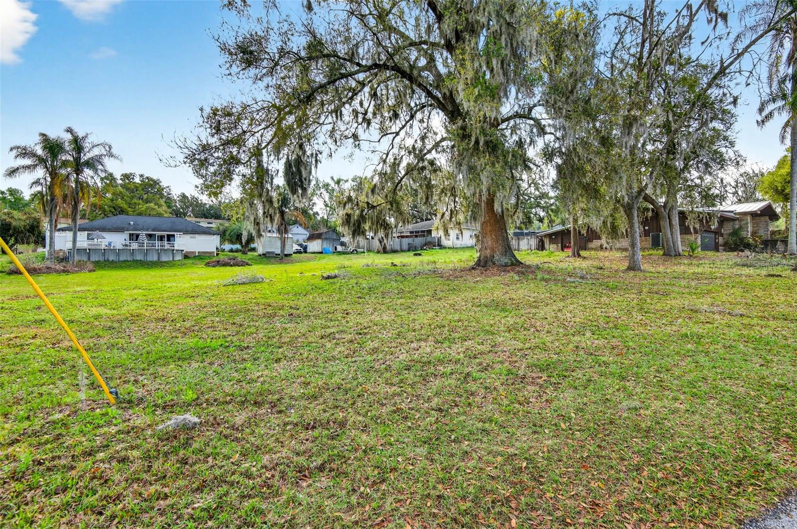 PASADENA SHORES - Residential