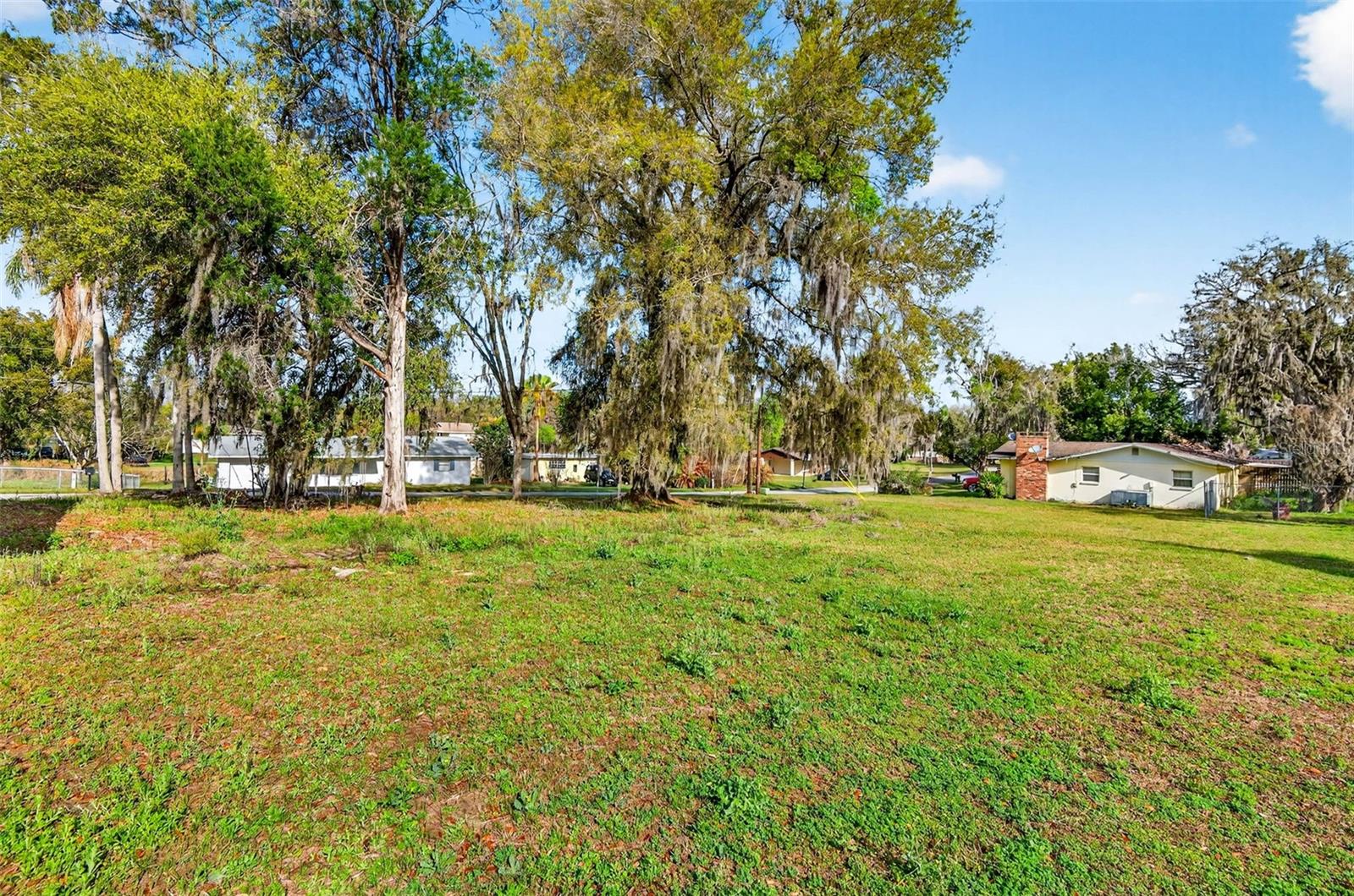 PASADENA SHORES - Residential