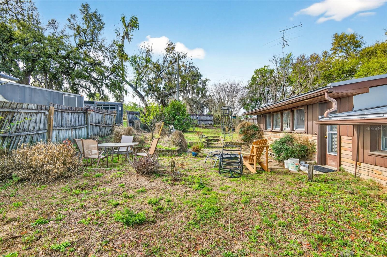 PASADENA SHORES - Residential