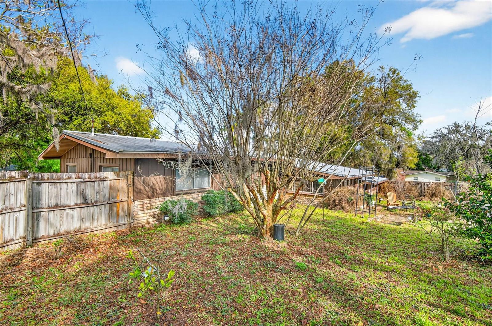 PASADENA SHORES - Residential