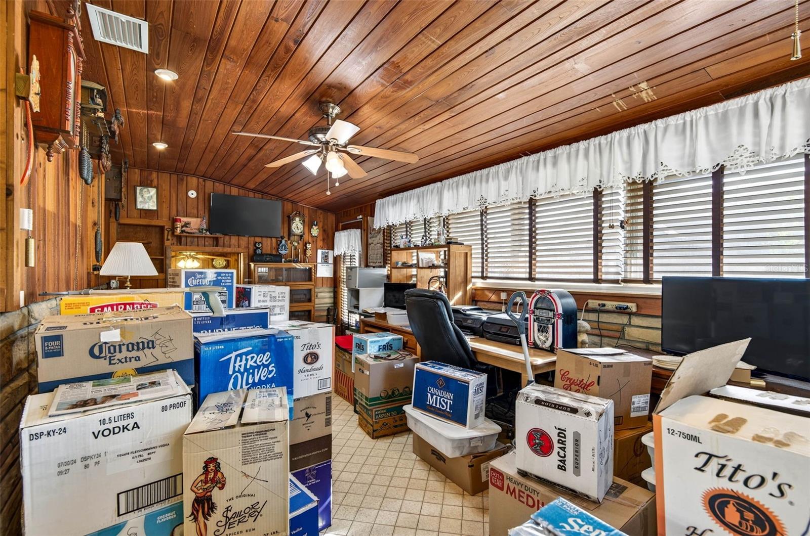 PASADENA SHORES - Residential